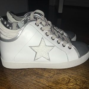 Steve Madden Star Sneakers